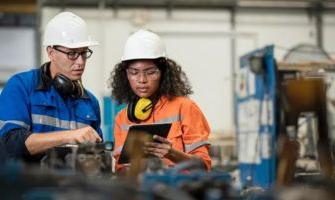 Why Manufacturing Leaders Must Address Dropping Morale